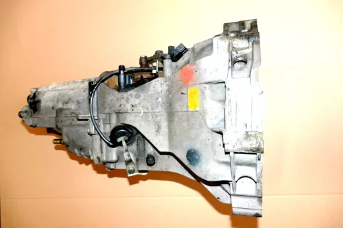 VW Passat 3B Audi A4 GETRIEBE DCN 1,6 74kw 101PS (von Motor AHL) 133.000km