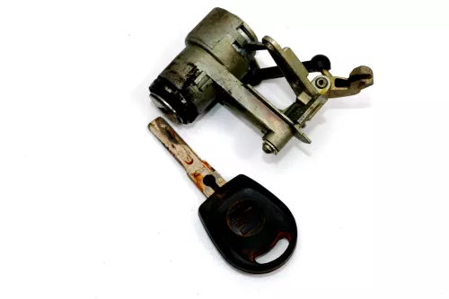 VW Lupo Golf 4 Polo 6N Kofferraumschloß Heckschloß Schloß hinten + Schlüssel