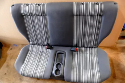 VW Fox Rückbank für Kopfstützen Kopfstütze Rücksitzbank