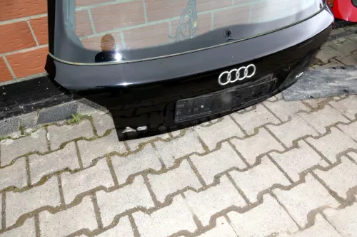 Audi A3 8L -Bj. ca1999 Heckklappe Kofferraumklappe Klappe hinten schwarz LY9B (100853)