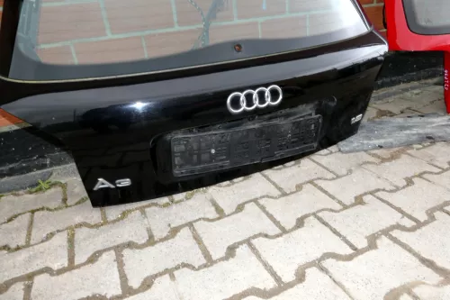 Audi A3 8L -Bj. ca1999 Heckklappe Kofferraumklappe Klappe hinten schwarz LY9B (100853)