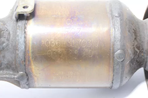 VW Polo 9N Golf 6 Krümmer Abgaskrümmer + Katalysator Kat 1,4 CGGA - 84.000km (100870)