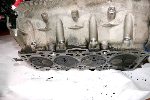 VW Golf 5 Touran Zylinderkopf Kopf 1,9 TDI 74kw 101PS AVQ oder 77kw BKC 105PS (101597)