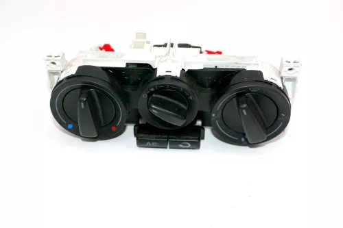 Skoda Octavia 1U Klimabedienteil Bedienteil 1J0820045E manuelle Klimaanlage (102572)