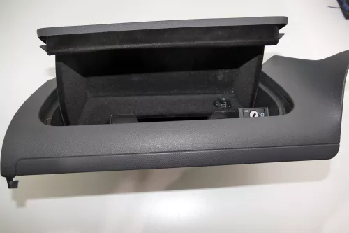 VW Golf 5 Deckel Klappe für Handschuhfach schwarz Handschuhfachdeckel (103323)