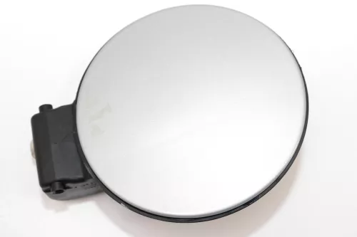 VW Golf 4 Limousine Tankdeckel Deckel Tank Tankverschluß silber LB7Z (103562)