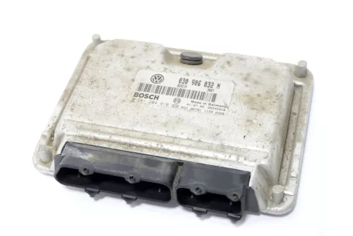 Seat Arosa 6H Steuergerät 1,4l 44kw 60PS ANW Motor 030906032N