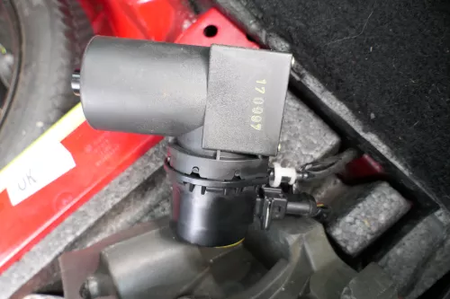 Seat Ibiza 6K Pumpe Zentralverriegelung Steuergerät 1L0862257A Caddy Toledo (103656)