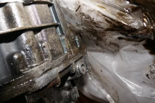 VW Passat 3C 2,0 TDI Getriebe Automatik 103kw 140PS HXS Gehäuseschaden Unfall (103930)