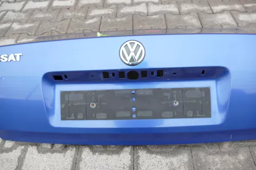 VW Passat 3B Limousine Heckklappe Klappe hinten Kofferraumklappe blau LR5V (103943)