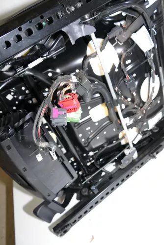 Audi A6 4G Sitz Fahrersitz vorne links (OHNE den AIrbag) höhenverstellbar (104191)