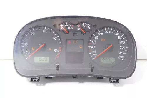 Golf 4 Tacho Tachometer Kombiinstrument ca.224.000km 1J0920822C 1,9 TDI 85kw AJM