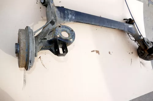 VW Fox Achse Hinterachse Trommelbremse hinten Trommel (104337)