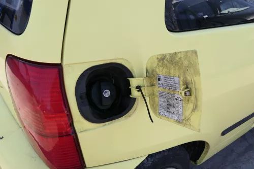 VW Lupo Seat Arosa Tankdeckel Deckel Tank Tankverschluß gelb LD1B (104427)