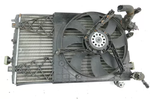 VW Polo 9N Ibiza Klimakondensator Kondensator Kühler Lüfter 6Q0820411H (104643)