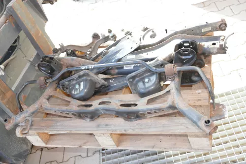 VW Golf 5 V Achse hinten Hinterachse Achsträger Querlenker Stabi Stabilisator v