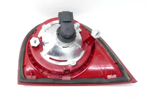 VW Golf 5 Rücklicht hinten links innen an Heckklappe Rückleuchte original (105012)