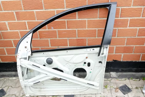 VW Golf 5 V 1K Rahmen Türrahmen vorne links Fahrertür 4/5-Türer silber LA7W