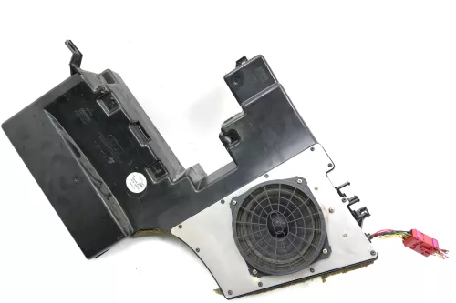 Audi A4 Avant Kombi Subwoofer 8D9035381C Lautsprecher Bassbox Nokia