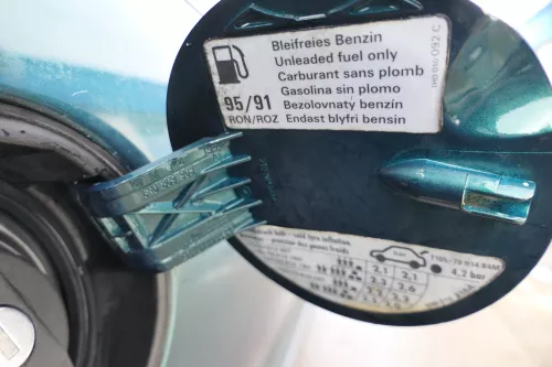 VW Polo 6N2 6N Tankdeckel Deckel Tank Tankverschluß grün LC6P (105467)