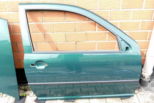 VW Golf 4 Tür vorne rechts Beifahrertür 2/3-Türer grün LC6M brightgreen