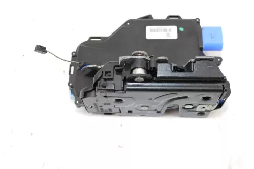 VW Golf 5 V Octavi Tür Türschloß mit Zentralverriegelung hinten rechts 7L0839016