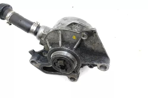 VW Golf 4 Bora A3 1,9 TDI Unterdruckpumpe Vakuumpumpe 038145101B AGR ALH AHF ASV (105748)