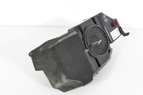 Audi A6 4B Avant Kombi Subwoofer 4B9035382 Lautsprecher Bassbox Blaupunkt (105884)