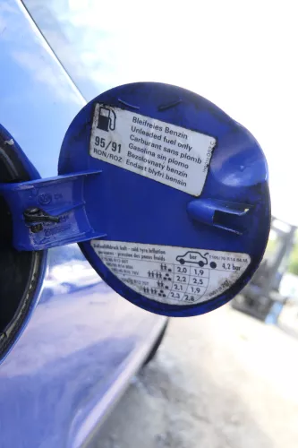 VW Polo 6N2 6N Tankdeckel Deckel Tank Tankverschluß blau LA5C (107056)