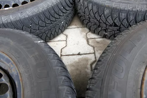 Audi A4 B5 A6 4B Winterreifen M+S 195/65 R15 91T Reifen 6jx15H2 ET45   5mm (107535)