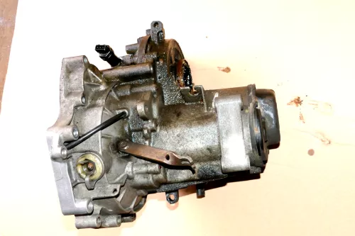 VW Polo 6N / Variant / Classic Ibiza Getriebe DXK 1,4 44kw 60PS 170.000km Stange (107785)