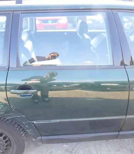 VW Passat 3B 3BG Kombi Variant Tür hinten rechts grün LC6N