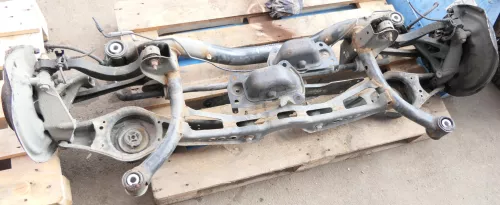 VW Passat 3C Achse hinten Hinterachse Achsträger Querlenker Stabi Stabilisator