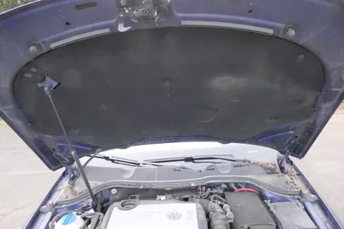 VW Passat 3C Dämpfung Motorhaube Dämmung Motorhaubendämmung Dämmmatte ab ca.2007