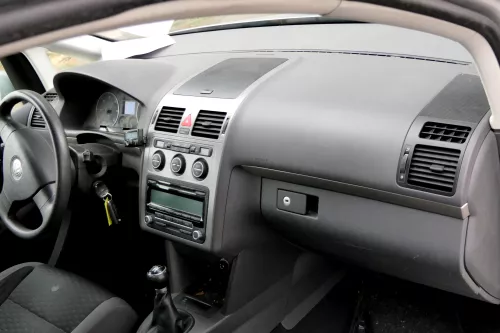 VW Touran Armaturenbrett schwarz OHNE Anbauteile