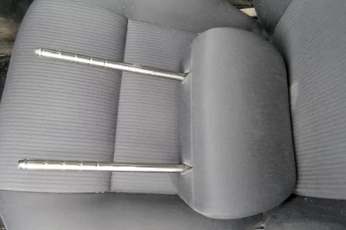 a VW Passat 3B 3BG Kopfstütze Sitz Sitze vorne rechts oder links anthrazit (108595)