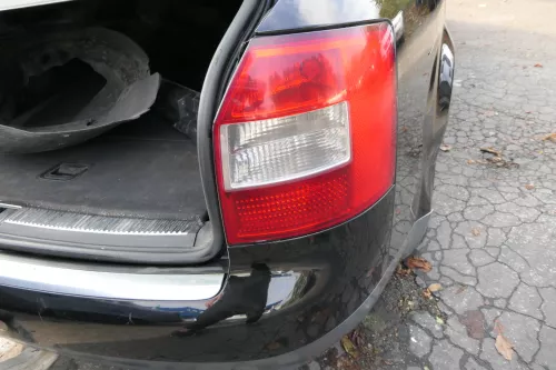 Audi A4 B6 8E Avant hinten rechts 8E9945096A Rückleuchte original S-line