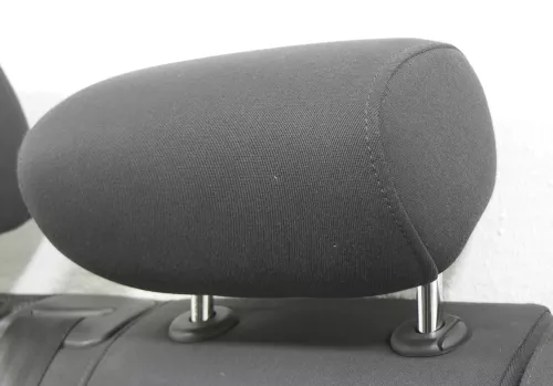 Audi A3 8P Kopfstütze hinten in der Mitte schwarz / soul 2/3-Türer
