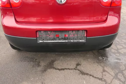 VW Golf 5 1K Limousine Stoßstange hinte Heckstoßstange Stoßfänger rot braun LA3W