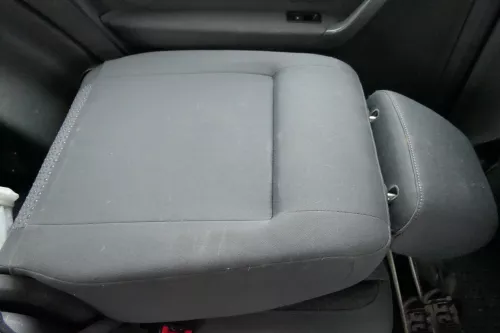 VW Touran Sitz hinten links anthrazit (hinterm Fahrersitz) Rücksitz (109566)