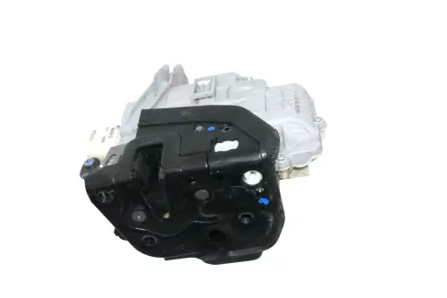 Audi A3 8P A6 4F Stellmotor Tür Türschloß mit ZV vorne rechts 4F1837016 (109646)