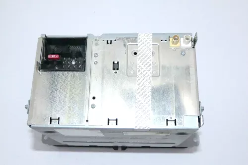 VW Golf 5 Radio CD Player Original RCD300 BVX 1K0035186L mit Code (109674)