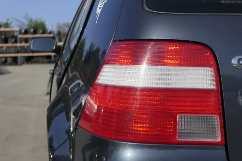 VW Golf 4 Rücklicht Rückleuchte Heckleuchte Hecklicht weiß rot hinten links Paci (109798)