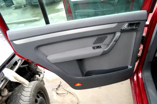 VW Touran ein Satz Türverkleidung Verkleidung Tür vorne +hinten links anthrazit (110373)