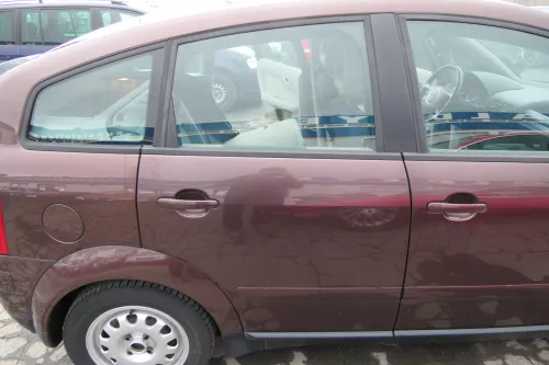 Audi A2 8Z Tür hinten rechts rot braun LZ3R -mit Rahmen + Scheibe