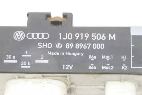 VW Golf 4 Bora Steuergerät Lüfter Kühlerlüfter Lüftersteuergerät 1J0919506M (110929)