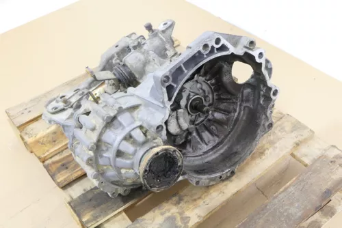 Golf 3 Getriebe CYZ 1,6 55kw 75PS (v. Motor AEA AEE) 165.000km(Anlasser vorn (111421)