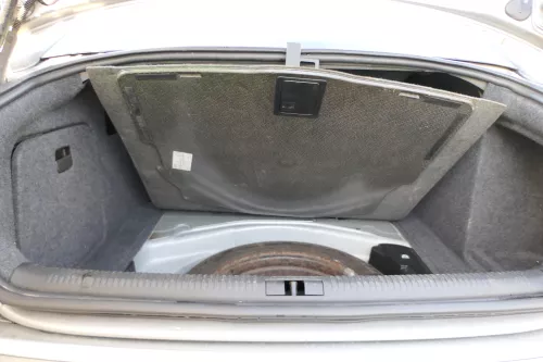 Audi A4 B6 8E Limousine Limo Verkleidung Teppich Kofferraum schwarz (111628)