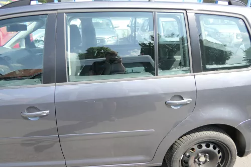 VW Touran 1T 1T3 Tür hinten links grau LD7X mit Scheibe