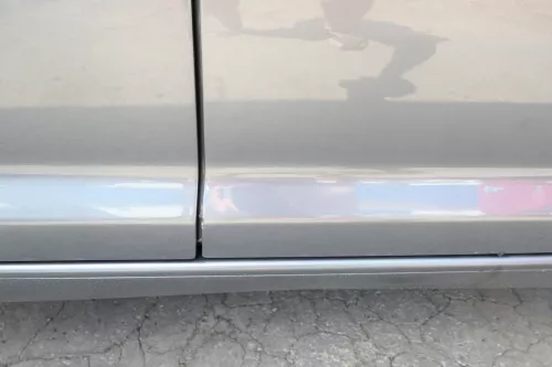 VW Touran 1T 1T3 Tür vorne rechts Beifahrertür grau LD7X - ohne Anbauteile (111758)